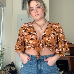 Cropped Tie Floral Blouse